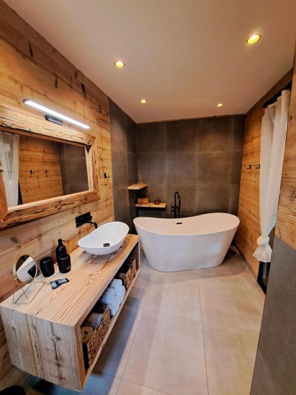 Hotel Kouty - Lesni Apartmany Ledeč nad Sázavou Bagian luar foto